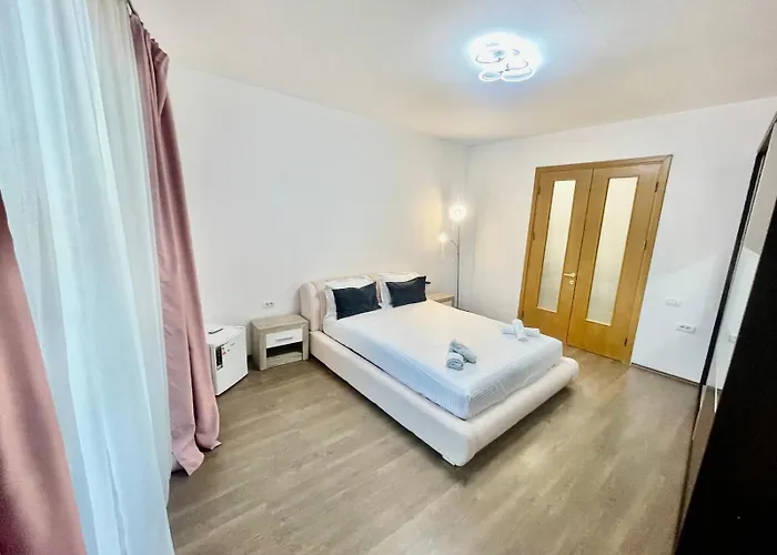 Апартаменти Large Three