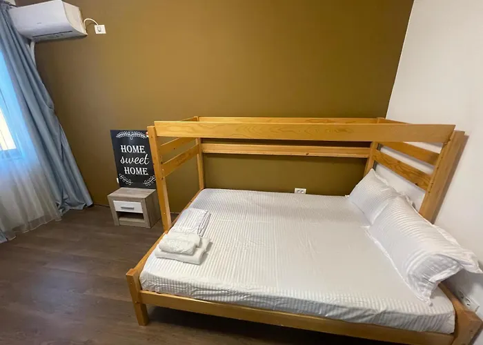 Apartman Large Three