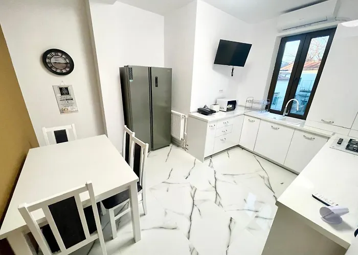 Apartman Large Three